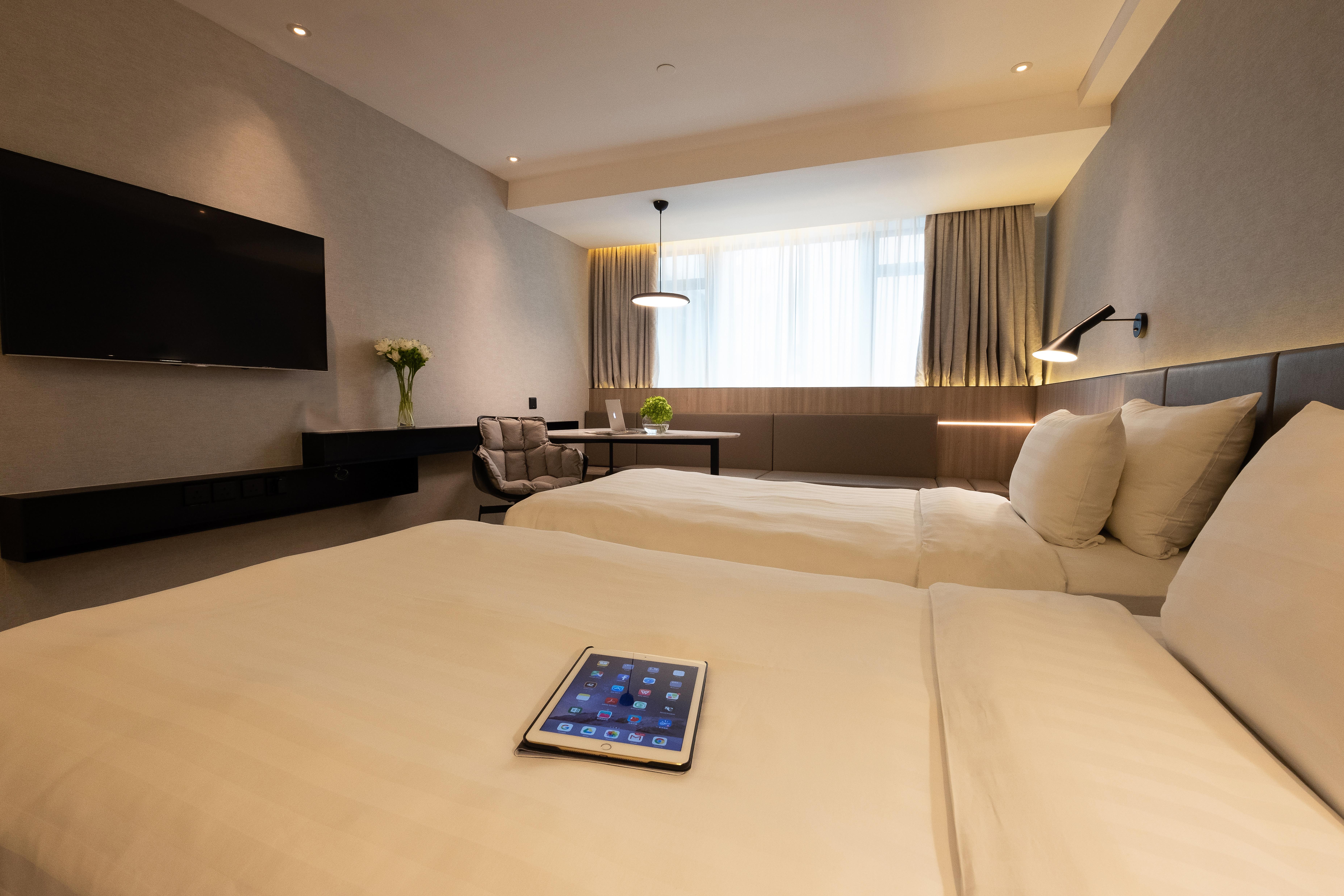 Nathan Hotel Hong Kong Exterior photo