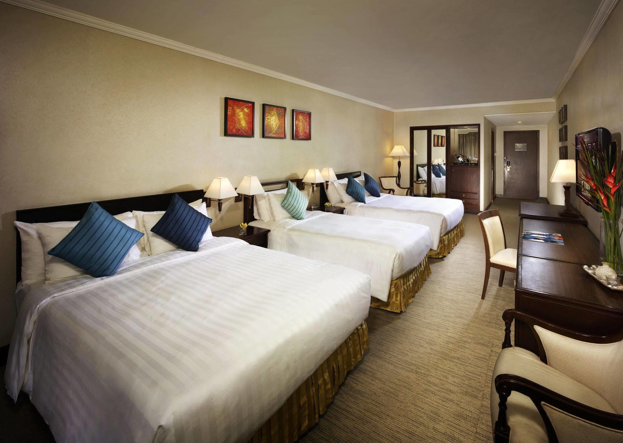 Nathan Hotel Hong Kong Exterior photo